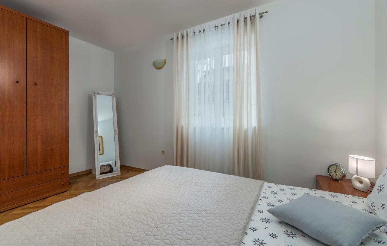 Apartment Amela Porec Exterior photo